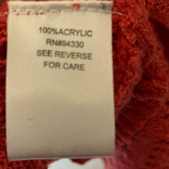 Takeout: Red Open Knit Sweater- M - Picture 3 of 12